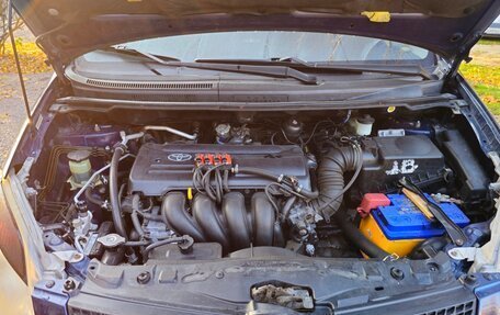 Toyota Corolla Verso I, 2003 год, 650 000 рублей, 5 фотография