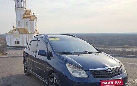 Toyota Corolla Verso I, 2003 год, 650 000 рублей, 4 фотография