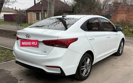 Hyundai Solaris II рестайлинг, 2017 год, 1 450 000 рублей, 5 фотография