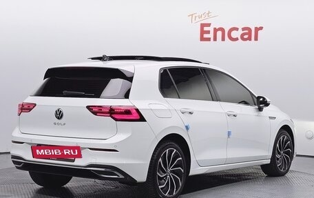 Volkswagen Golf VIII, 2022 год, 2 390 000 рублей, 2 фотография