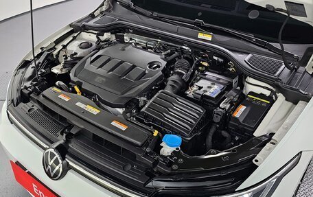 Volkswagen Golf VIII, 2022 год, 2 390 000 рублей, 6 фотография