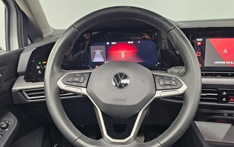 Volkswagen Golf VIII, 2022 год, 2 390 000 рублей, 17 фотография