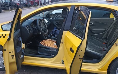 Volkswagen Polo VI (EU Market), 2018 год, 800 000 рублей, 6 фотография