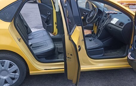 Volkswagen Polo VI (EU Market), 2018 год, 800 000 рублей, 12 фотография