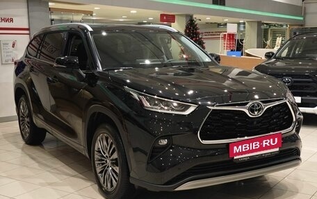 Toyota Highlander, 2025 год, 6 400 000 рублей, 3 фотография