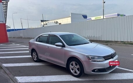Volkswagen Jetta VI, 2012 год, 1 150 000 рублей, 2 фотография