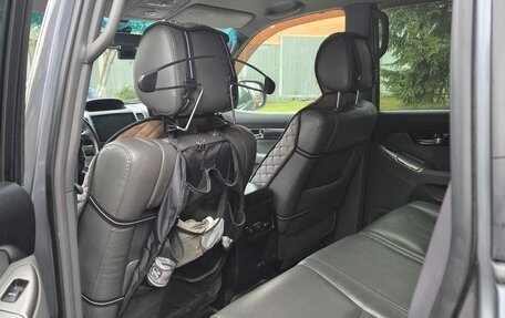 Toyota Land Cruiser Prado 120 рестайлинг, 2008 год, 2 500 000 рублей, 6 фотография