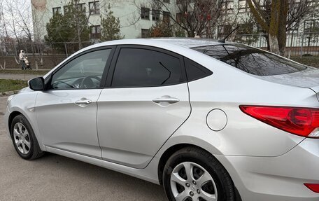 Hyundai Solaris II рестайлинг, 2011 год, 790 000 рублей, 8 фотография