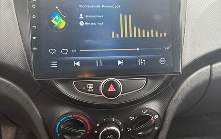 Hyundai Solaris II рестайлинг, 2011 год, 790 000 рублей, 34 фотография