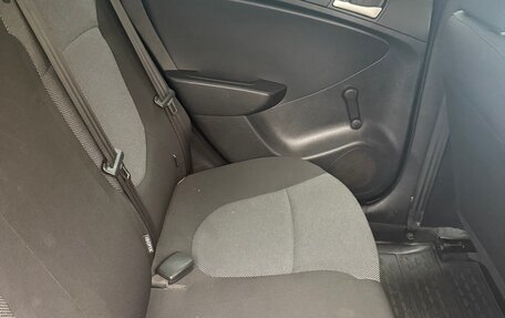 Hyundai Solaris II рестайлинг, 2011 год, 790 000 рублей, 29 фотография