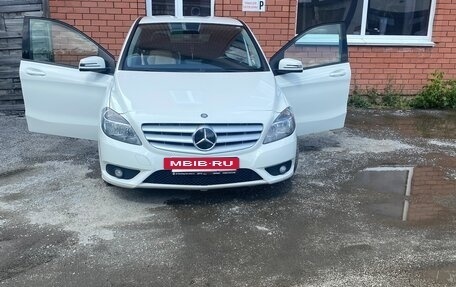 Mercedes-Benz B-Класс, 2014 год, 1 200 000 рублей, 2 фотография