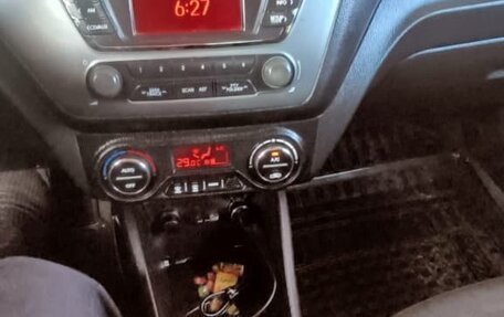 KIA Rio III рестайлинг, 2013 год, 850 000 рублей, 8 фотография