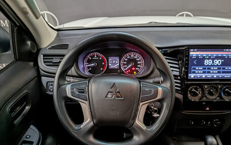 Mitsubishi L200 IV рестайлинг, 2022 год, 4 010 000 рублей, 22 фотография