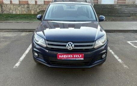 Volkswagen Tiguan I, 2011 год, 810 000 рублей, 1 фотография