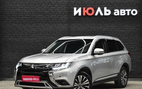 Mitsubishi Outlander III рестайлинг 3, 2018 год, 2 290 000 рублей, 1 фотография