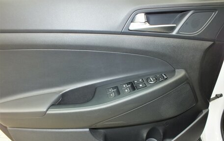 Hyundai Tucson III, 2020 год, 2 300 000 рублей, 10 фотография