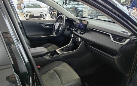 Toyota RAV4, 2025 год, 4 550 000 рублей, 13 фотография