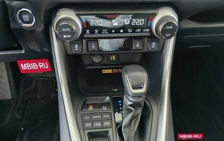 Toyota RAV4, 2025 год, 4 550 000 рублей, 15 фотография