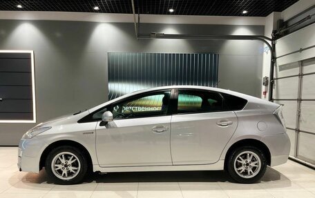 Toyota Prius, 2011 год, 745 000 рублей, 2 фотография