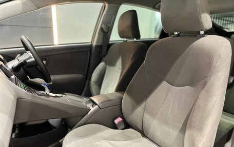 Toyota Prius, 2011 год, 745 000 рублей, 14 фотография