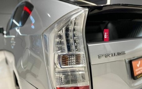 Toyota Prius, 2011 год, 745 000 рублей, 9 фотография