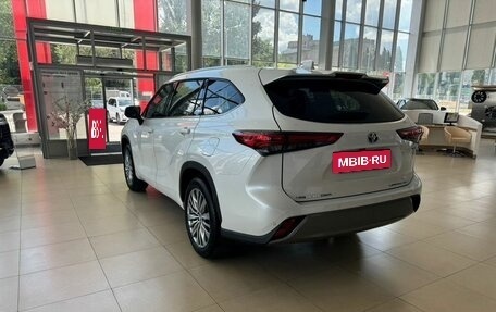 Toyota Highlander, 2024 год, 8 450 000 рублей, 5 фотография