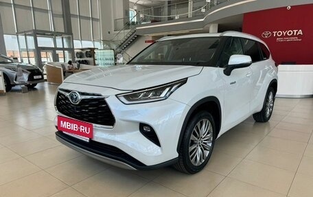 Toyota Highlander, 2024 год, 8 450 000 рублей, 3 фотография