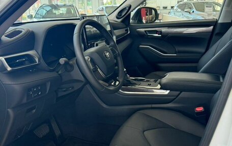 Toyota Highlander, 2024 год, 8 450 000 рублей, 14 фотография