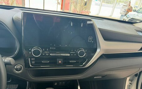 Toyota Highlander, 2024 год, 8 450 000 рублей, 17 фотография