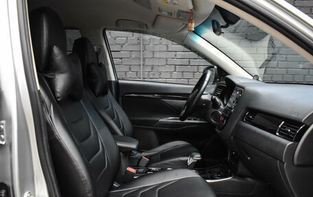 Mitsubishi Outlander III рестайлинг 3, 2018 год, 2 290 000 рублей, 10 фотография