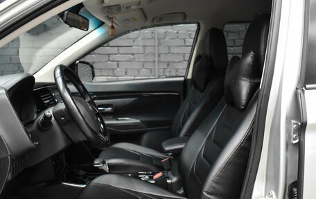 Mitsubishi Outlander III рестайлинг 3, 2018 год, 2 290 000 рублей, 20 фотография