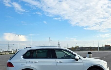 Volkswagen Tiguan II, 2017 год, 2 350 000 рублей, 2 фотография