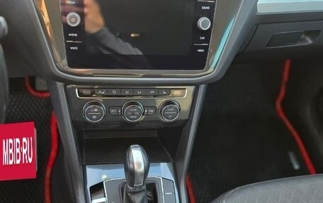 Volkswagen Tiguan II, 2017 год, 2 350 000 рублей, 17 фотография