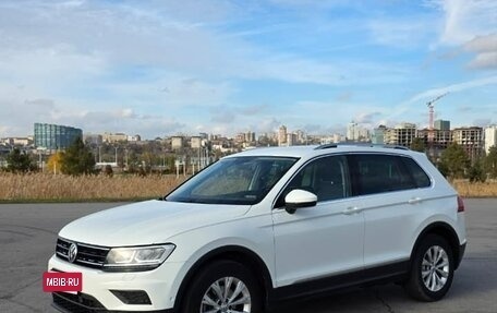 Volkswagen Tiguan II, 2017 год, 2 350 000 рублей, 9 фотография