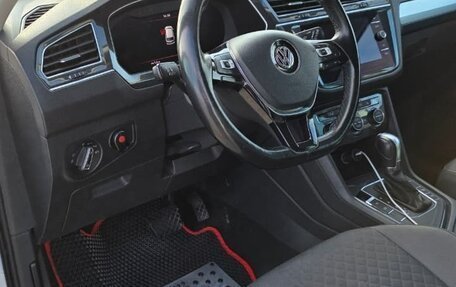 Volkswagen Tiguan II, 2017 год, 2 350 000 рублей, 24 фотография