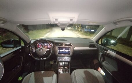 Volkswagen Tiguan II, 2020 год, 2 800 000 рублей, 13 фотография