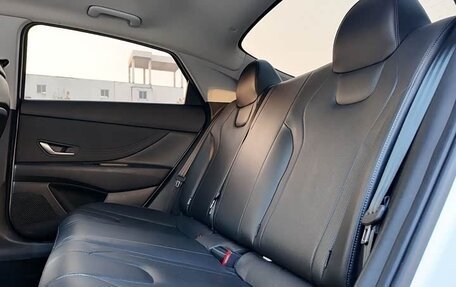 Hyundai Elantra, 2022 год, 1 460 000 рублей, 8 фотография