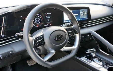 Hyundai Elantra, 2022 год, 1 460 000 рублей, 10 фотография