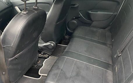 Renault Logan II, 2016 год, 550 000 рублей, 6 фотография