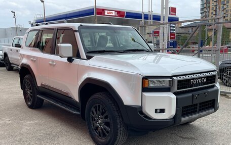 Toyota Land Cruiser Prado, 2024 год, 9 295 000 рублей, 3 фотография