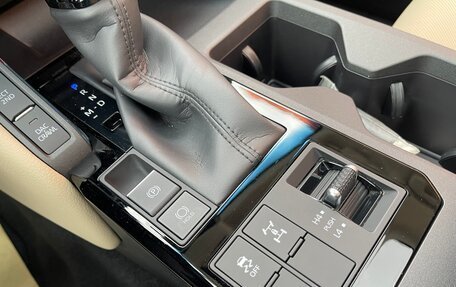 Toyota Land Cruiser Prado, 2024 год, 9 295 000 рублей, 18 фотография