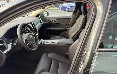 Volvo V60 II, 2025 год, 7 570 000 рублей, 11 фотография