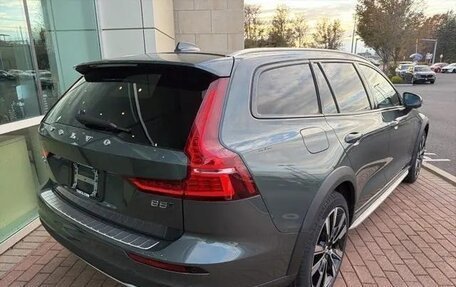 Volvo V60 II, 2025 год, 7 570 000 рублей, 4 фотография