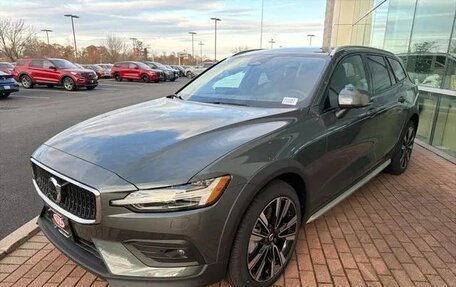 Volvo V60 II, 2025 год, 7 570 000 рублей, 6 фотография