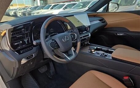 Lexus RX IV рестайлинг, 2025 год, 10 000 000 рублей, 19 фотография