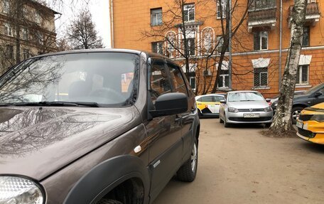 Chevrolet Niva I рестайлинг, 2013 год, 457 000 рублей, 4 фотография