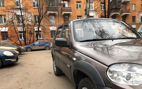 Chevrolet Niva I рестайлинг, 2013 год, 457 000 рублей, 3 фотография