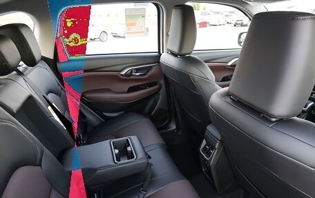 Toyota Urban Cruiser, 2024 год, 3 180 000 рублей, 20 фотография