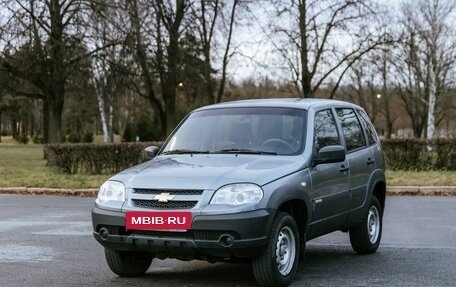 Chevrolet Niva I рестайлинг, 2016 год, 600 000 рублей, 2 фотография