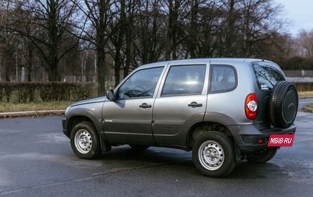 Chevrolet Niva I рестайлинг, 2016 год, 600 000 рублей, 9 фотография